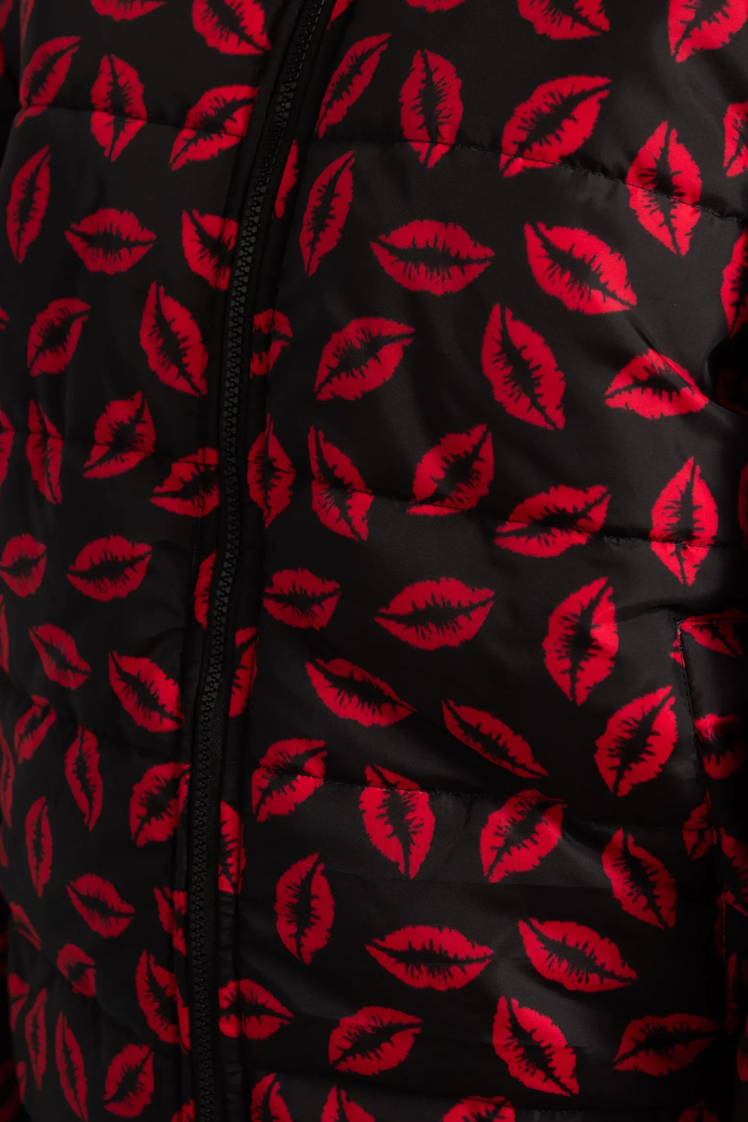 Daisy Street Lips Puffer Jacket