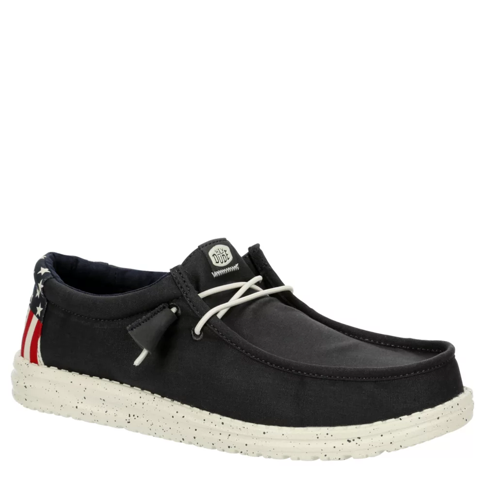 HEYDUDE  MENS WALLY AMERICANA SLIP ON SNEAKER