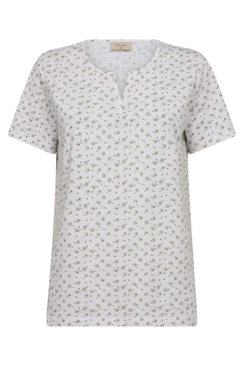 Viva Tee 204125 | Brilliant White w Simply Taupe | T-Shirt fra Freequent